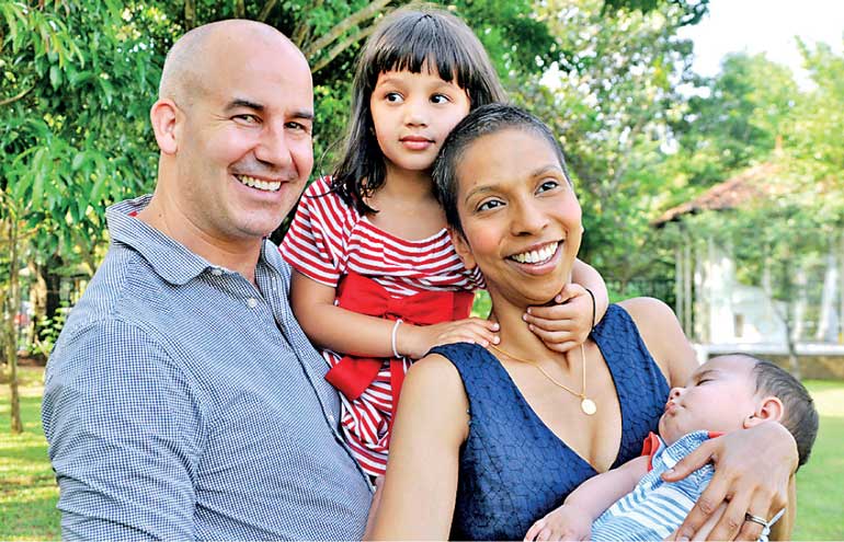 ඉන්දිරා පිළිකා භාරය නිර්මාණය කරන්නට මූල බීජය වූ කරුණා දයාවේ ප්‍රතිමූර්තිය වූ දියණිය වෙතයි..!